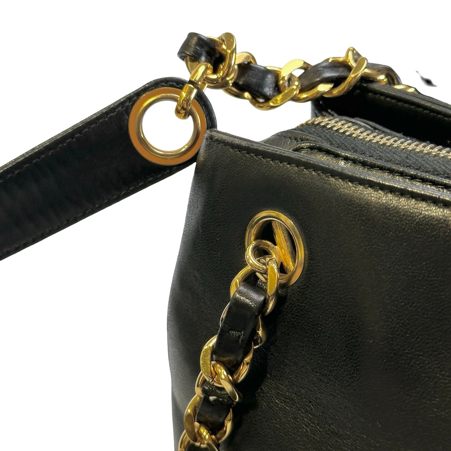 Used CHANEL solid vintage CC logo shoulder bag Shoulder Bag black