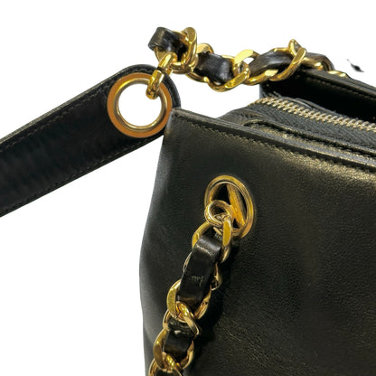Used CHANEL solid vintage CC logo shoulder bag Shoulder Bag black