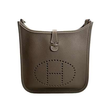 Brand New HERMES Leather Evelyne 23 Shoulder Bag Etoupe PHW