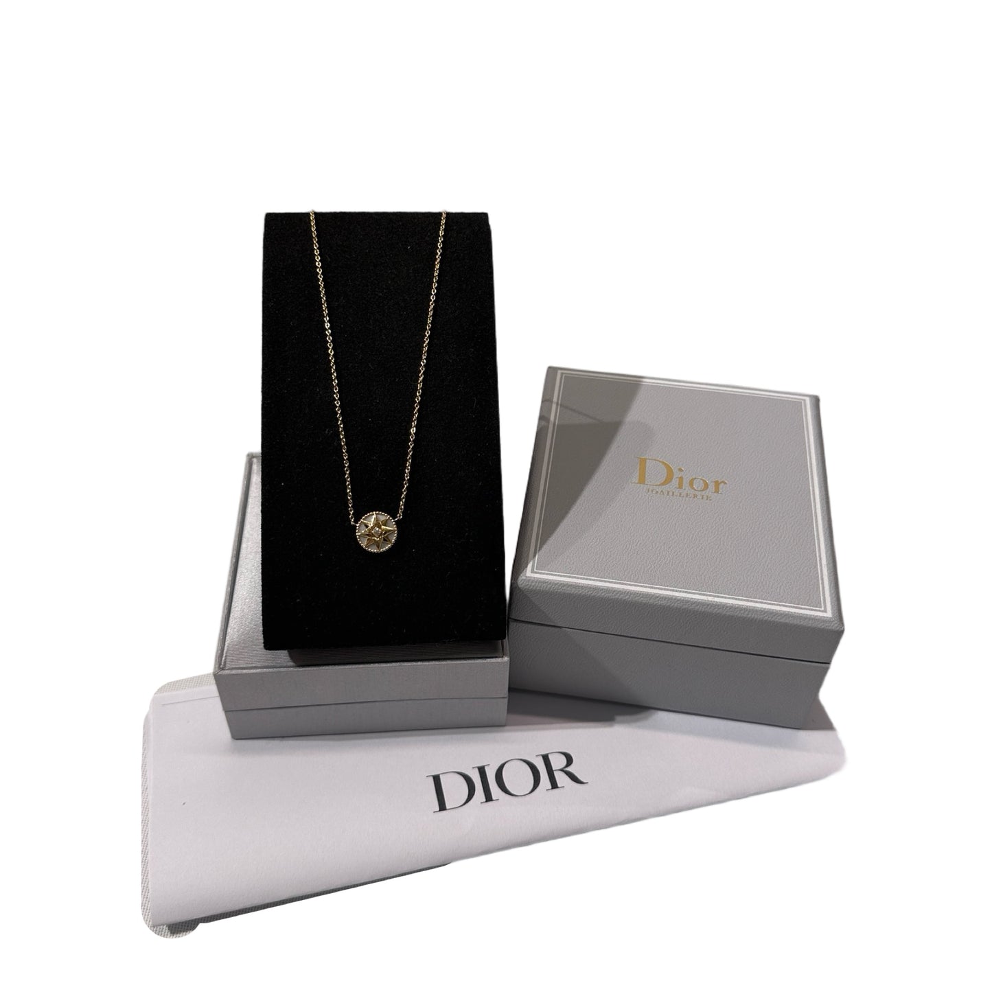 Used DIOR Yellow Gold Mother of Pearl Diamond Petite joaillerie RDV Necklace Necklace GHW
