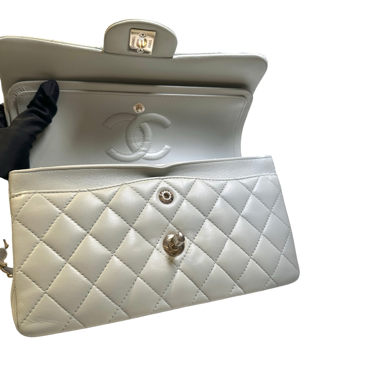CHANEL Chain Shoulder Bag