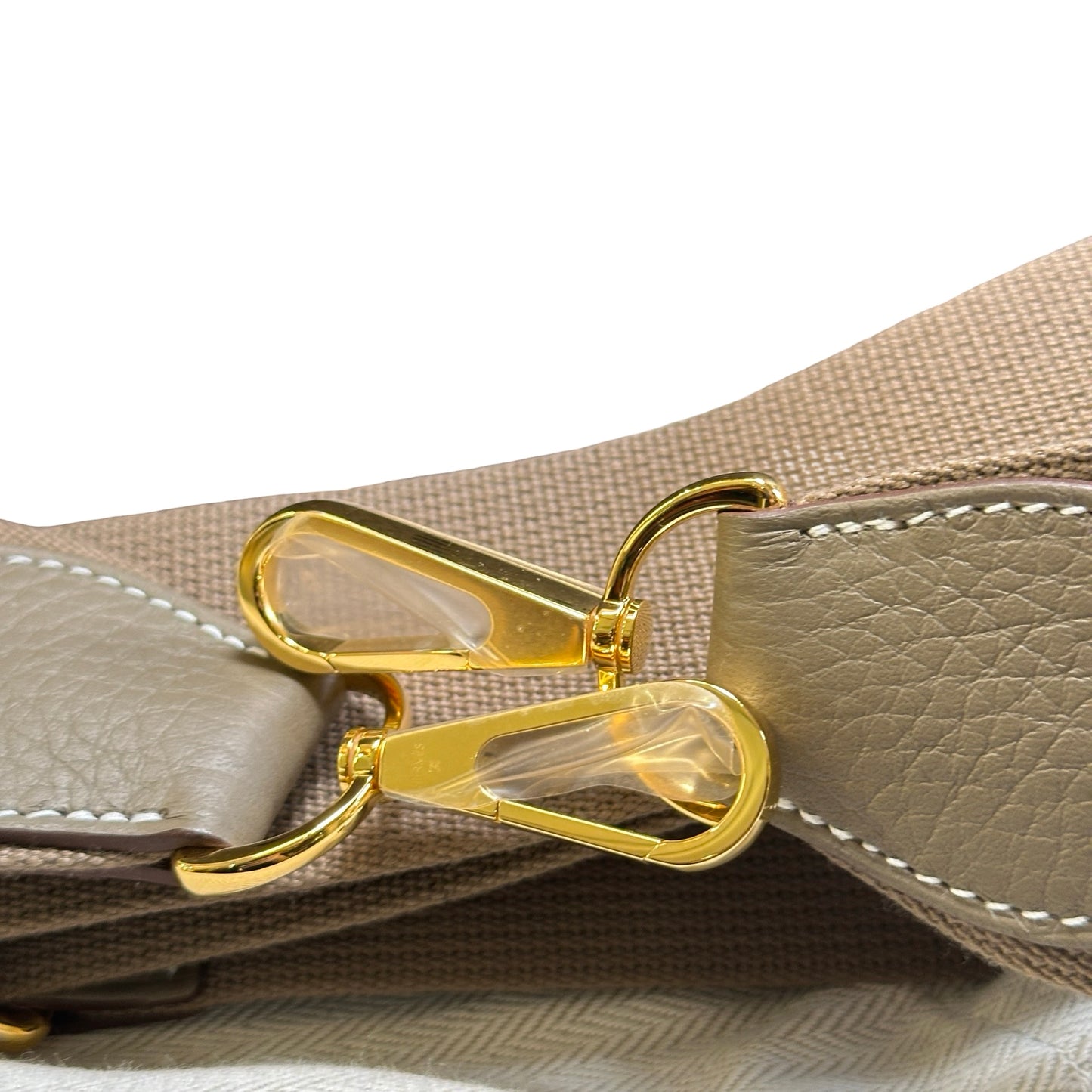 Brand New HERMES Leather Evelyne 33 Crossbody Bag Etoupe GHW