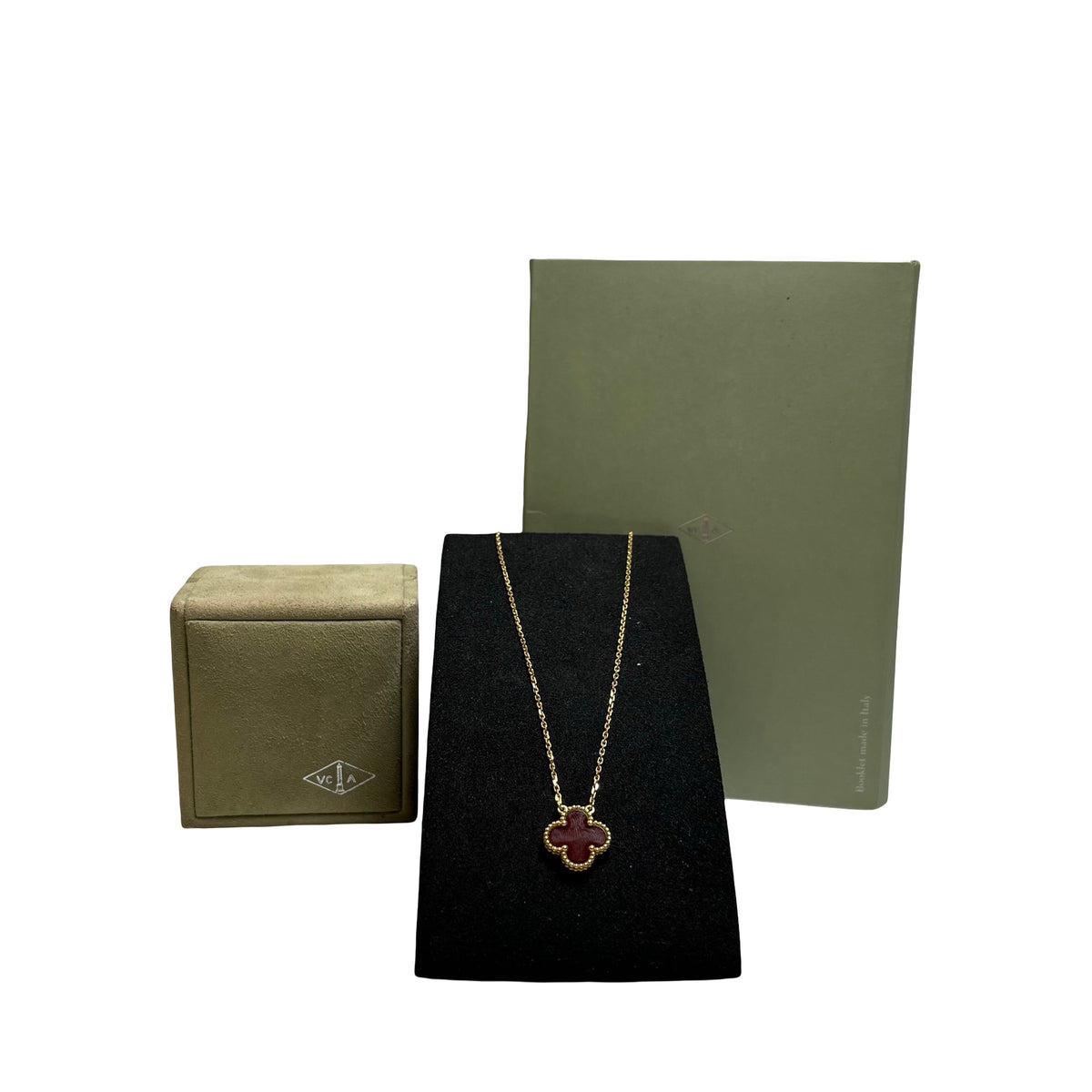 Used VAN CLEEF & ARPELS Carnelian Yellow Gold Vintage Alhambra Pendant Necklace Red Gold