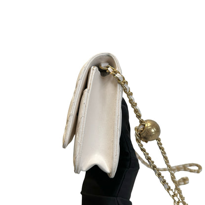 Used CHANEL Quilted Lambskin Wallet on chain Wallet on chain White Gold