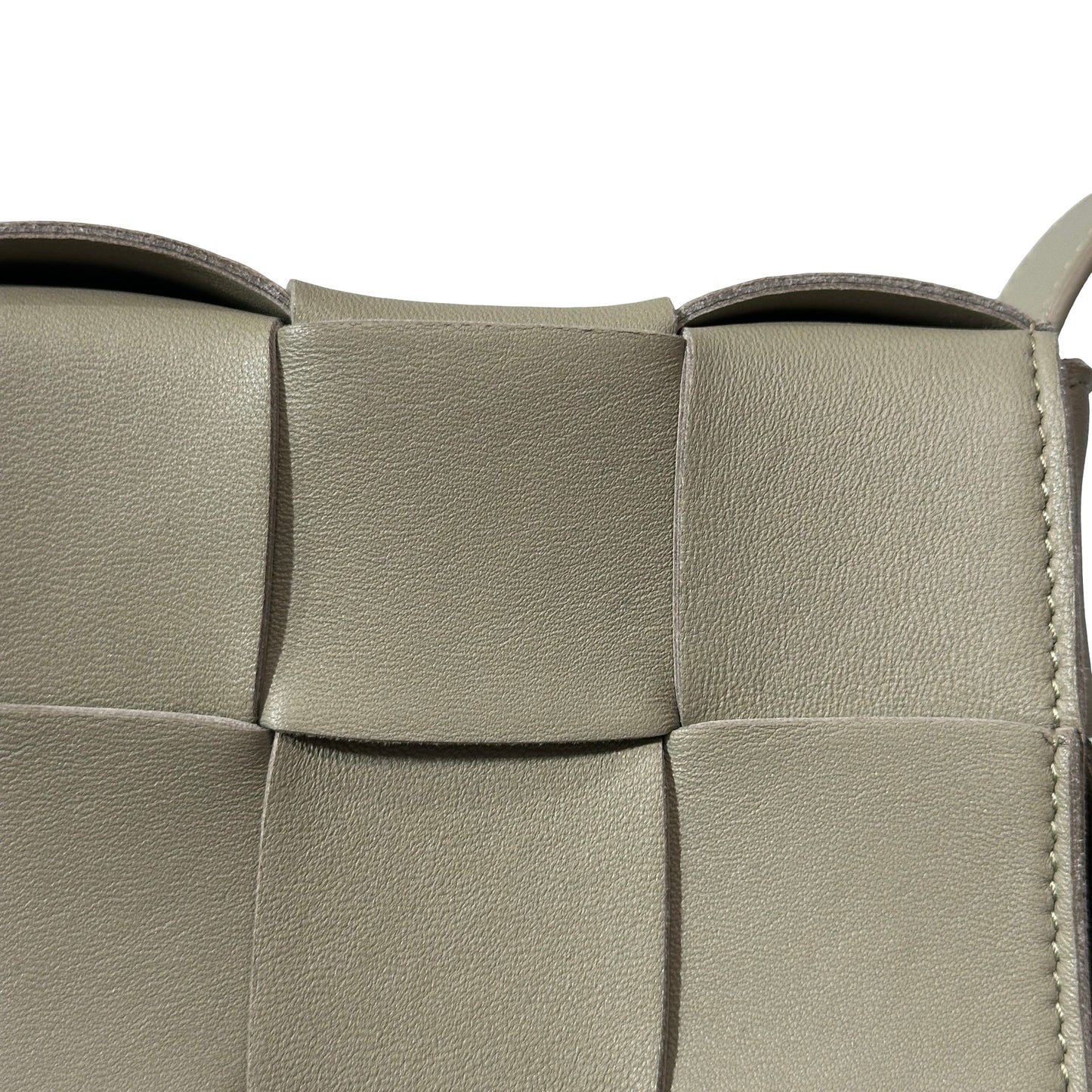 Used BOTTEGA VENETA Intrecciato Leather Cassette Shoulder Bag Green