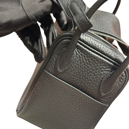 Brand New HERMES Taurillon Clemence Lindy Handbag Noir