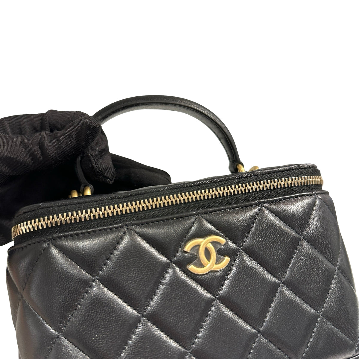 Used CHANEL Matelassé Lambskin Vanity Case Vanity case Black Gold