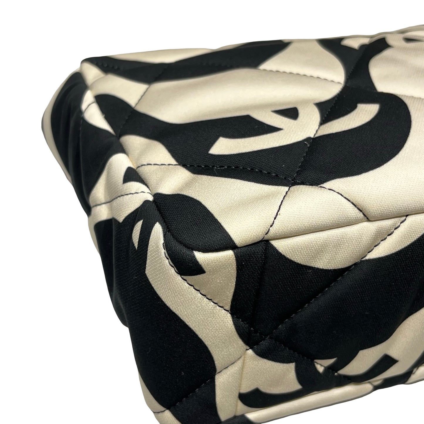 CHANEL 19 Medium Shoulder Bag Black GHW White