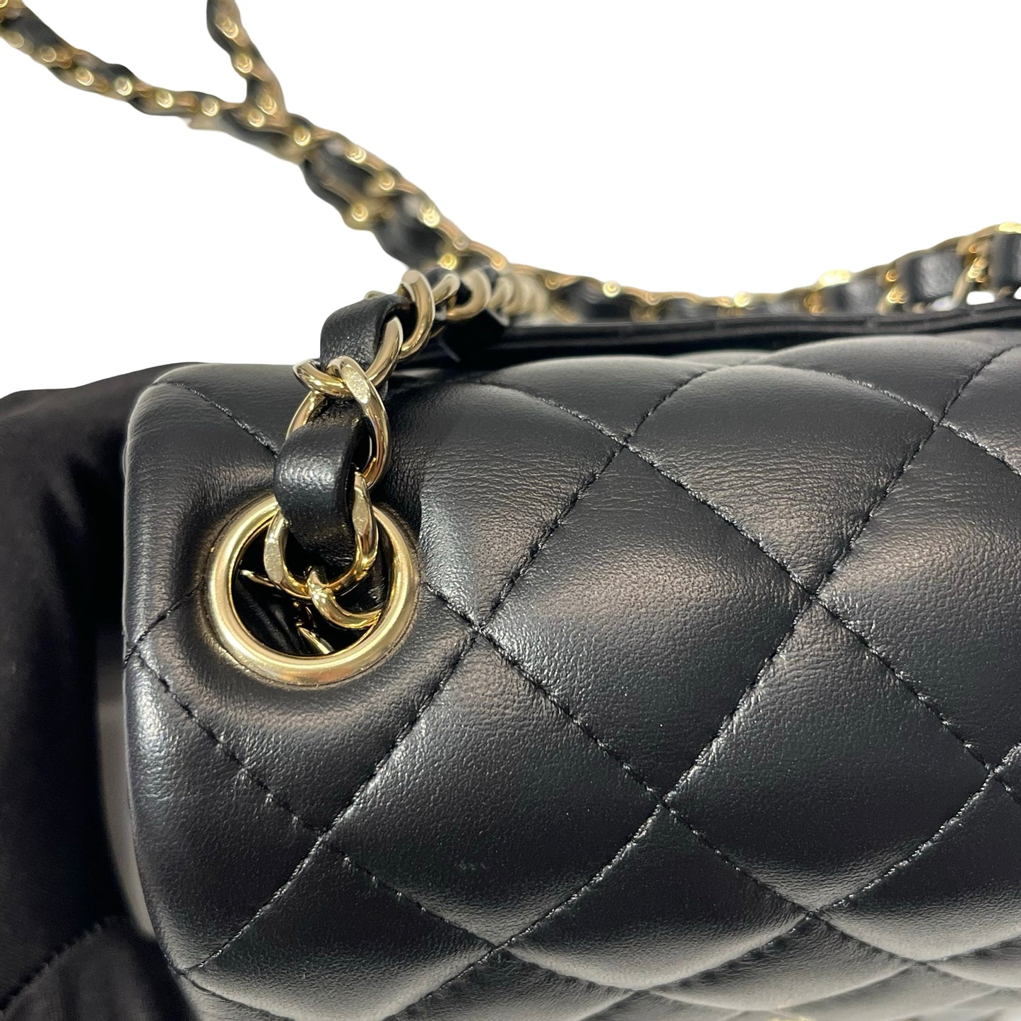 CHANEL Chain Shoulder Bag