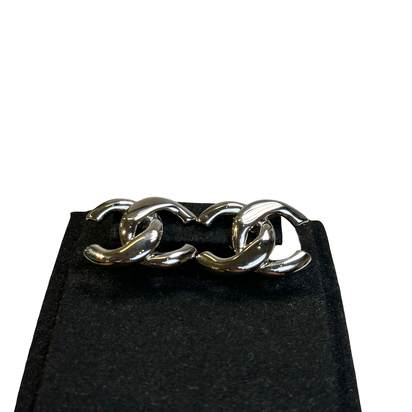 Brand New CHANEL Metal CC logo Earrings Silver