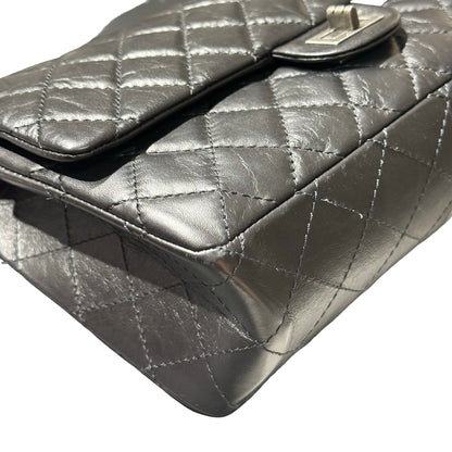 Used CHANEL Quilted Aged Calfskin 2.55 Reissue Flap Shoulder Bag Black，PHW