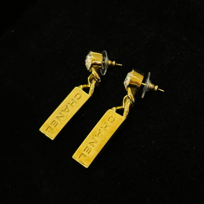 Earrings & Earpins [101094]