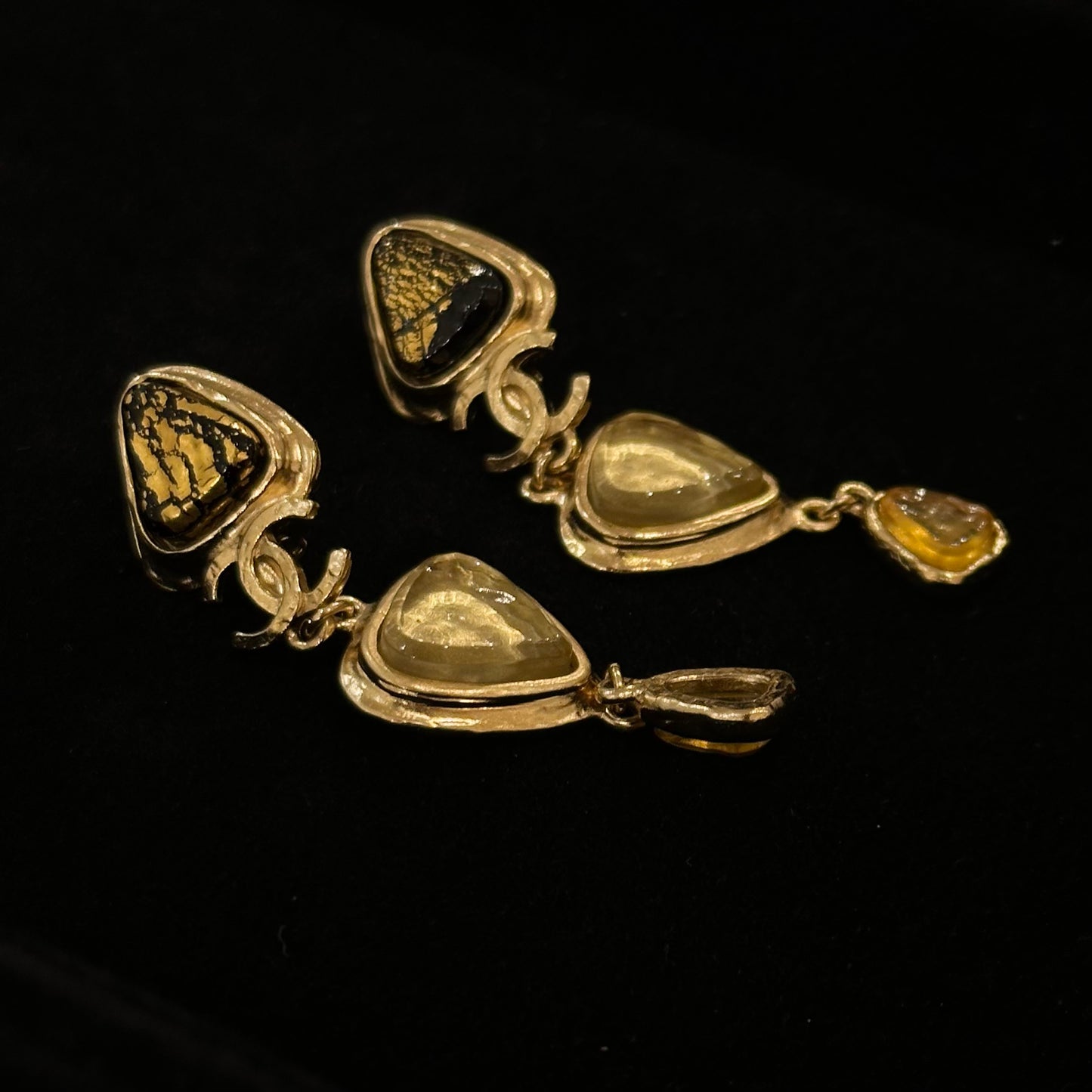 Earrings & Earpins [101120]