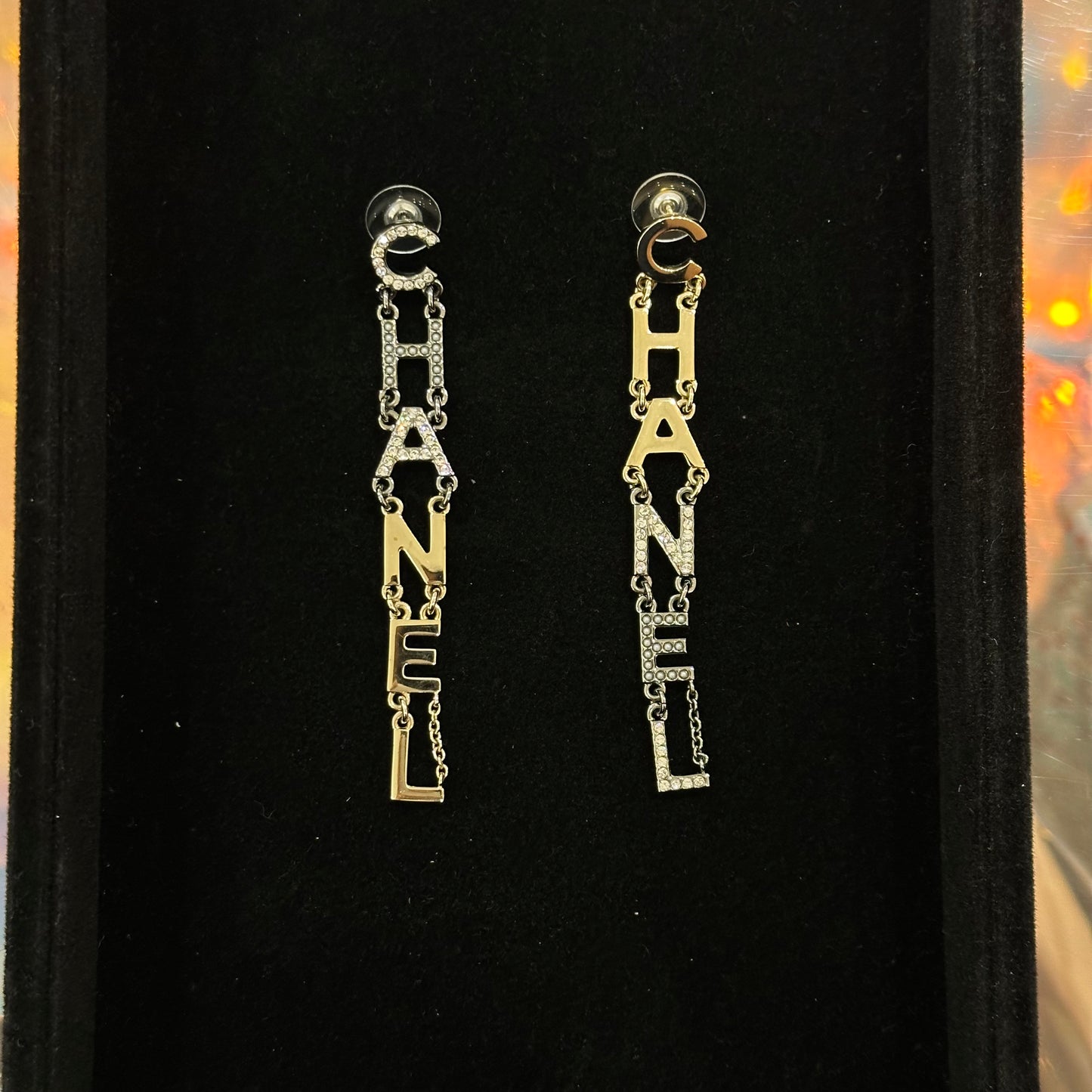 Earrings & Earpins [101083]