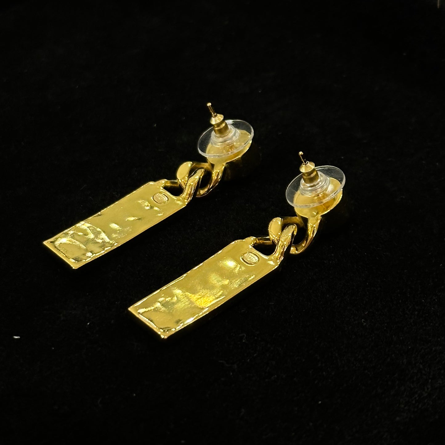 Earrings & Earpins [101094]