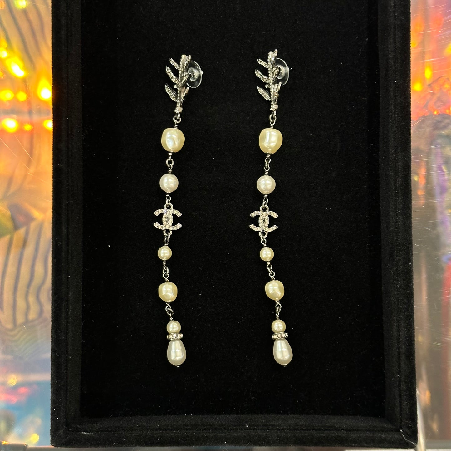 Earrings & Earpins [101079]