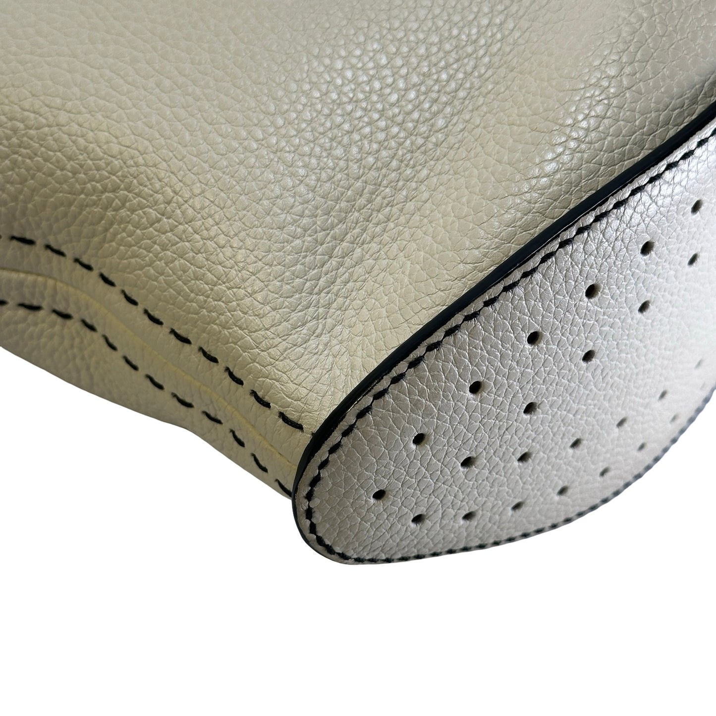 Used DELVAUX Leather Pebbled leather Pin Daily Cross body bag White PHW