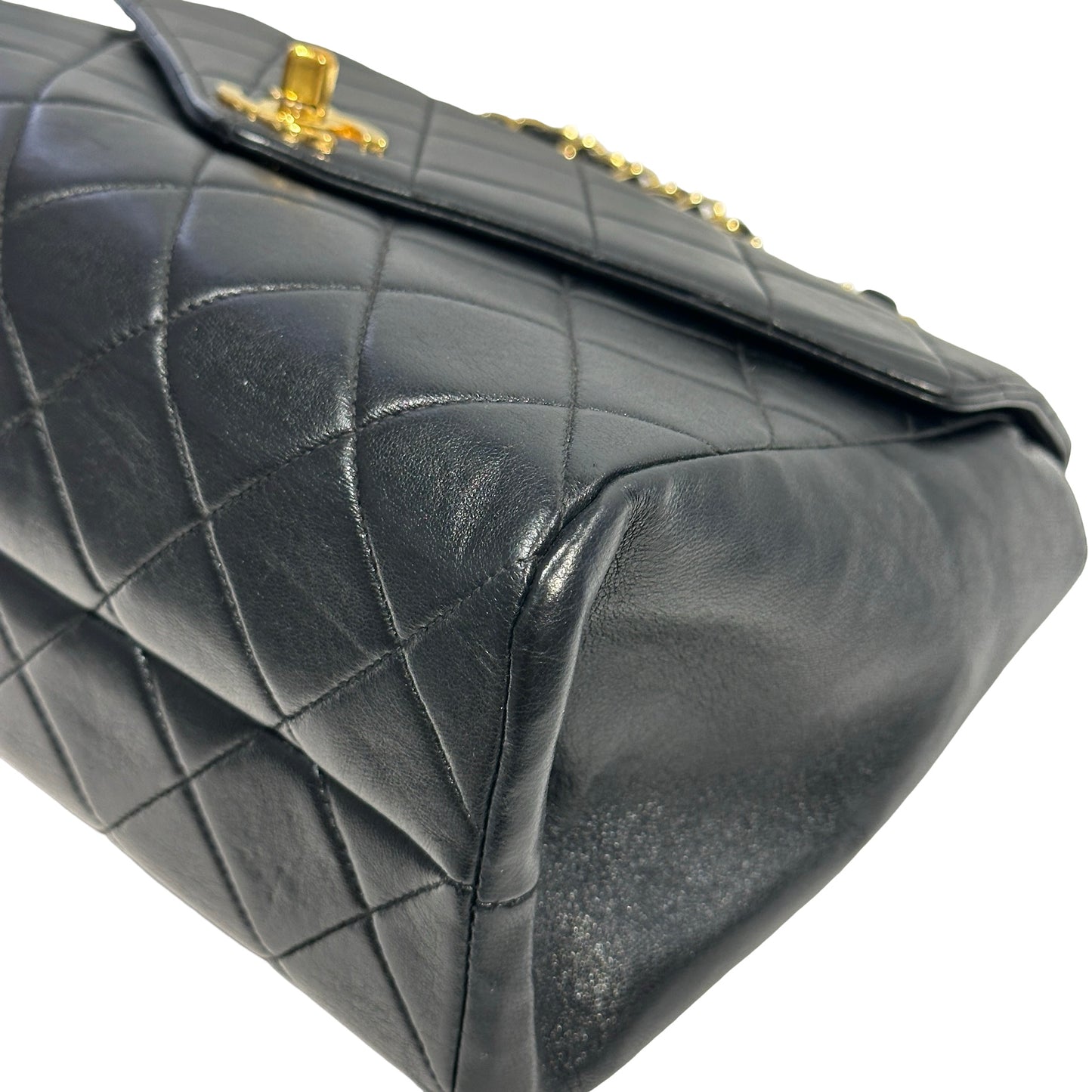 Used CHANEL Quilted Vintage shoulder bag Chain Shoulder Bag Black Gold hardware