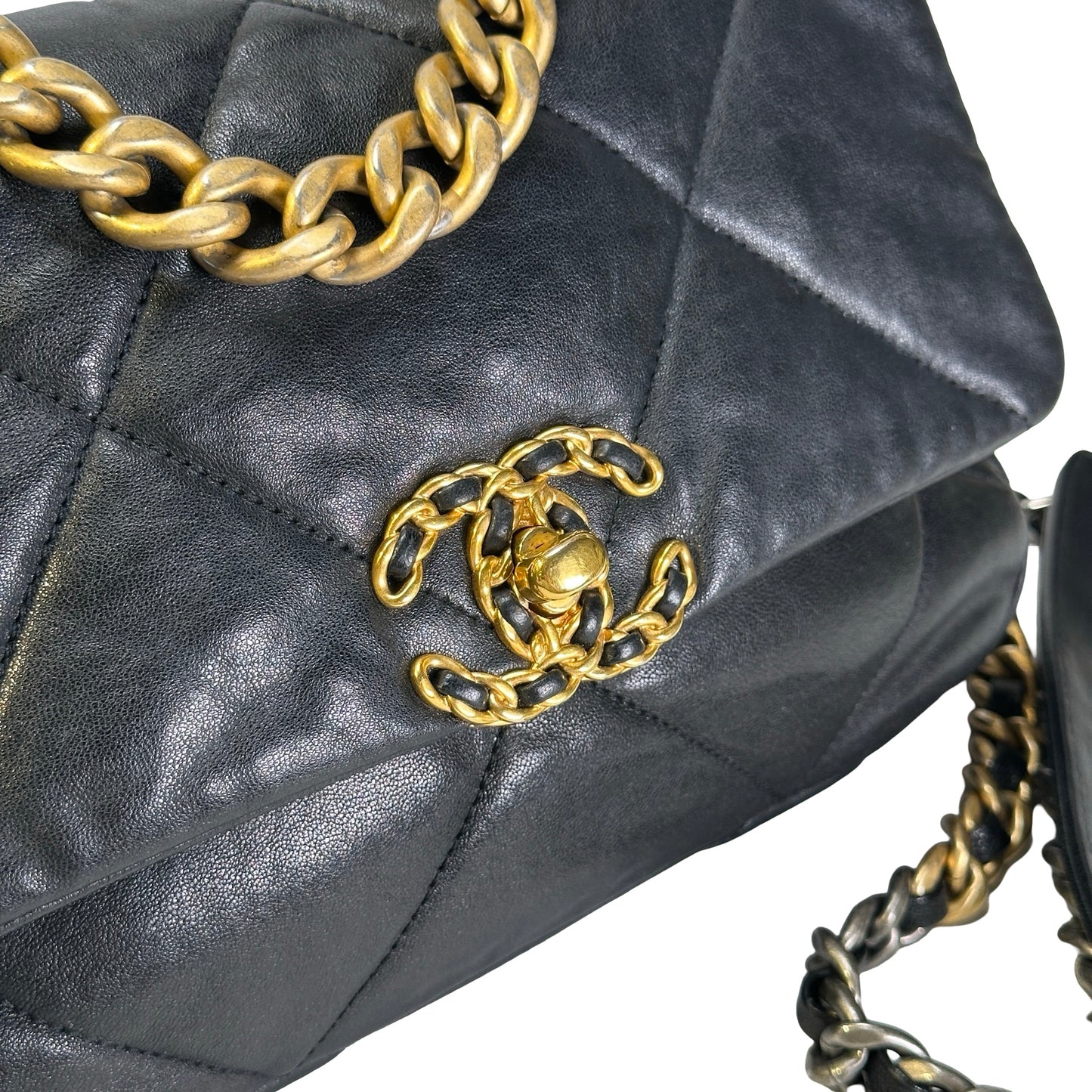 Used CHANEL Quilted Lambskin 19 Bag Shoulder Bag Black GHW