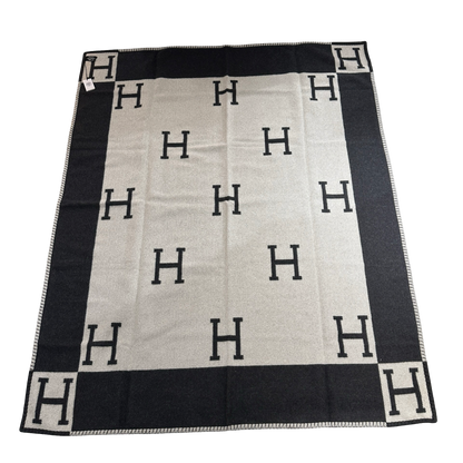 HERMES H Logo Avalon Blanket Accessories Black Grey