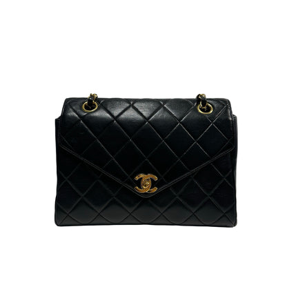 Used CHANEL Quilted Vintage shoulder bag Chain Shoulder Bag Black Gold hardware