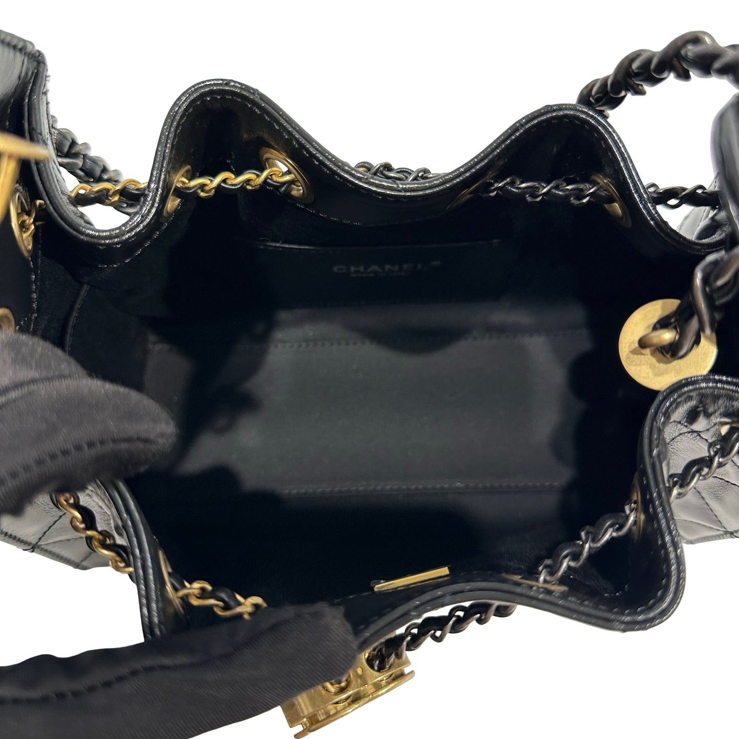 Used CHANEL Quilted Calfskin Chanel 22 Shoulder Bag Black
