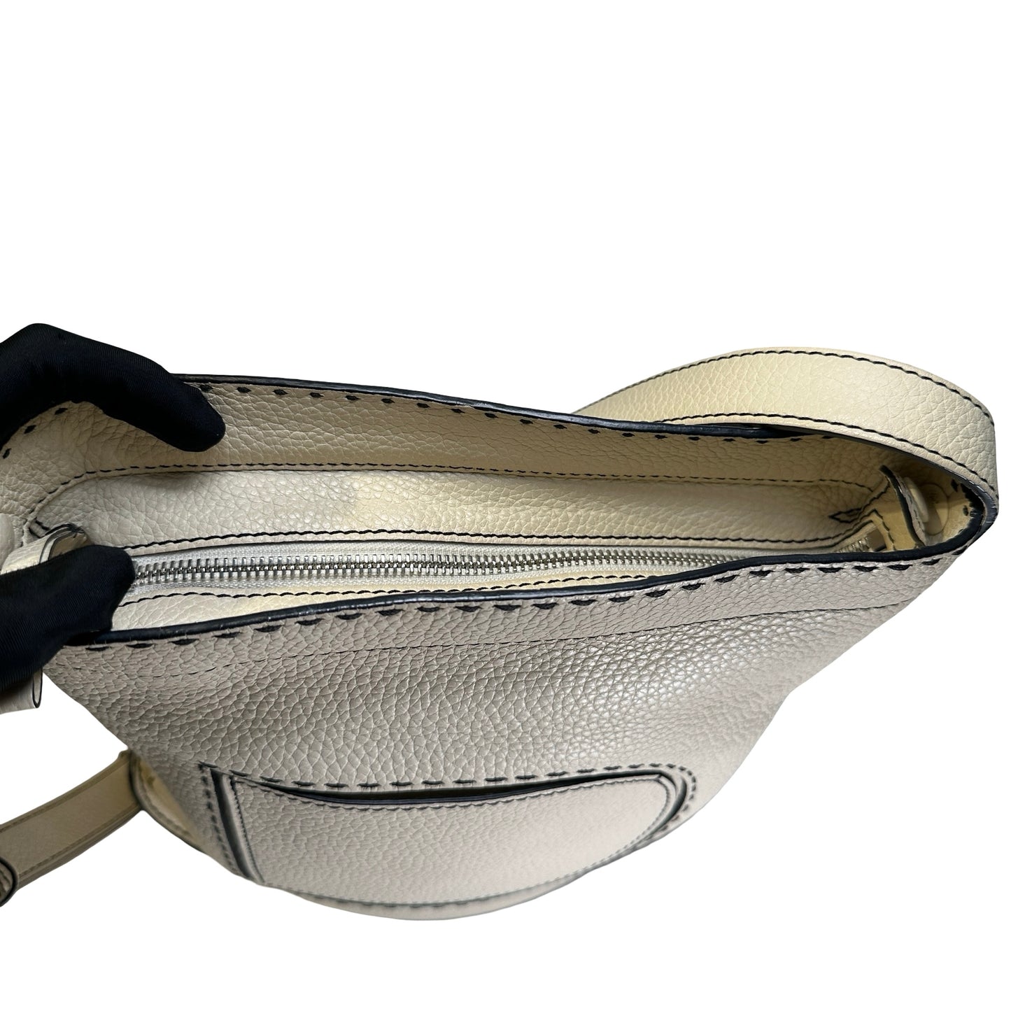 Used DELVAUX Leather Pebbled leather Pin Daily Cross body bag White PHW