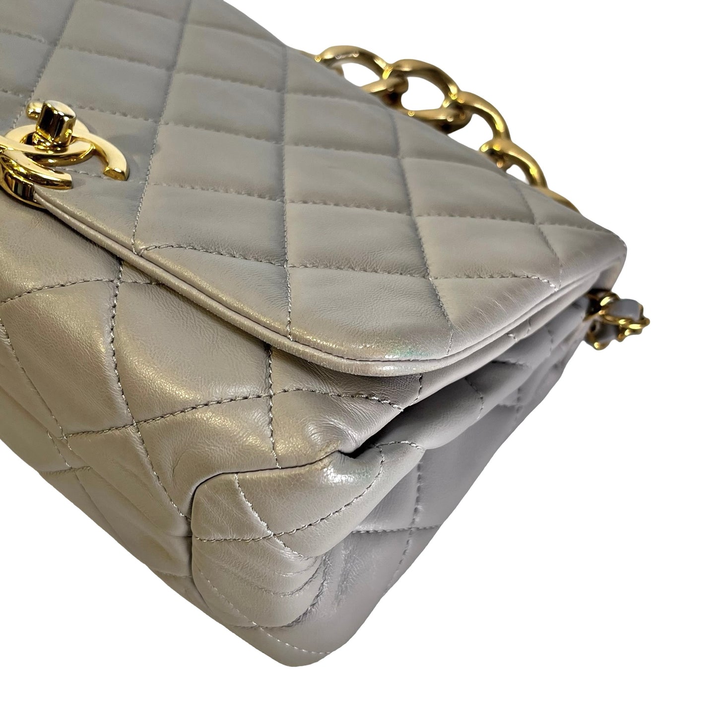 CHANEL Quilted Lambskin Flap Chain Shoulder Bag Grey GHW