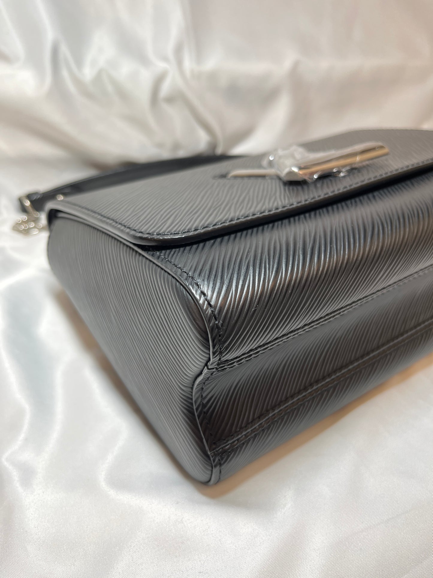 Used LOUIS VUITTON Canvas Twist Shoulder Bag Black PHW