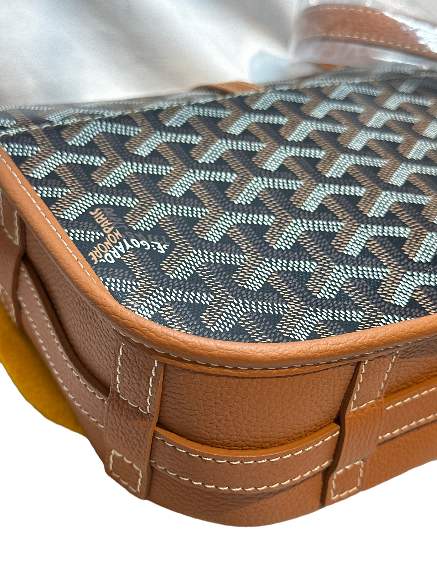 New GOYARD SAC BELVEDERE Cross Body Bag Brown