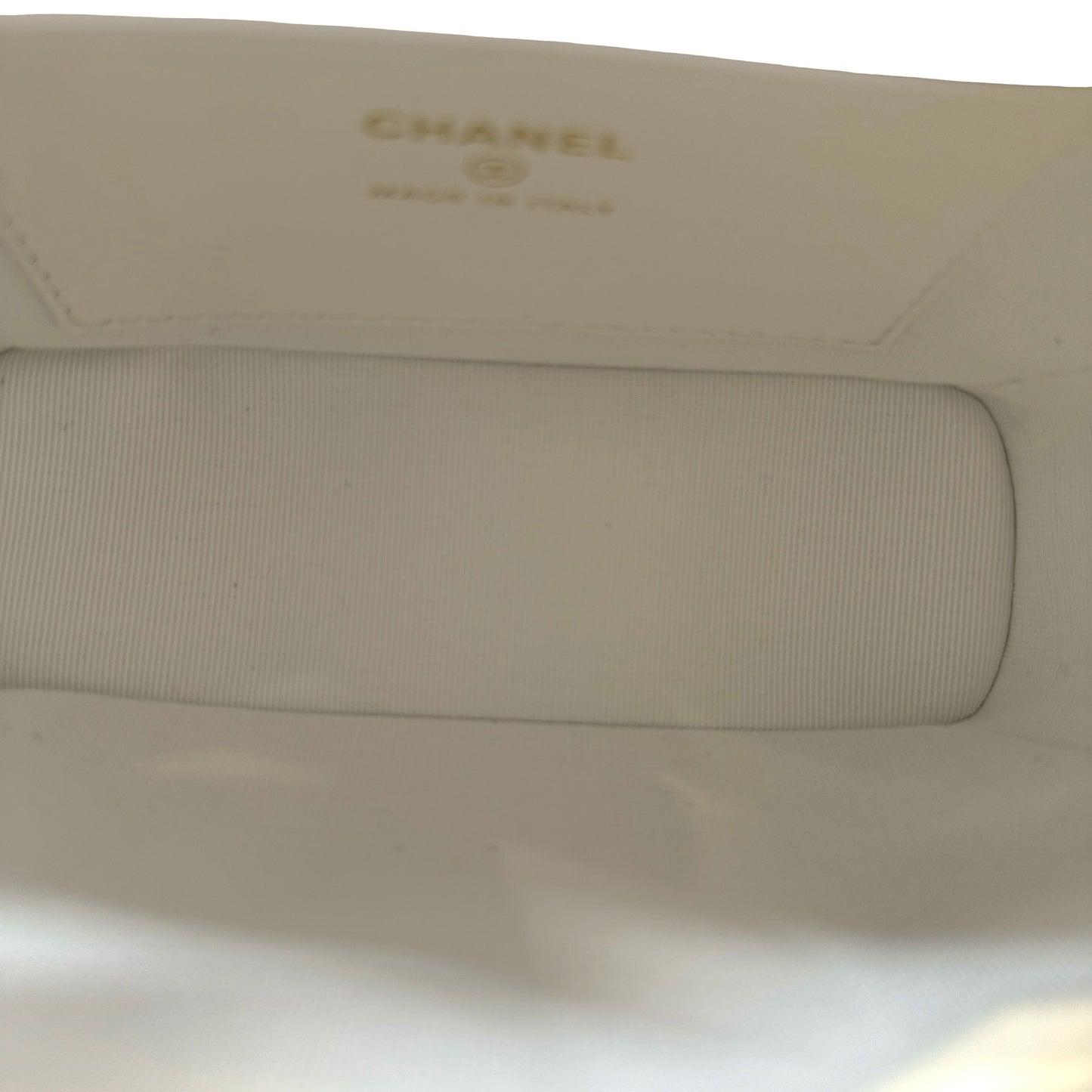 CHANEL Quilted Caviar Chanel Hobo Hobo Bag White