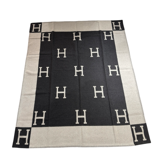 HERMES H Logo Avalon Blanket Accessories Black Grey