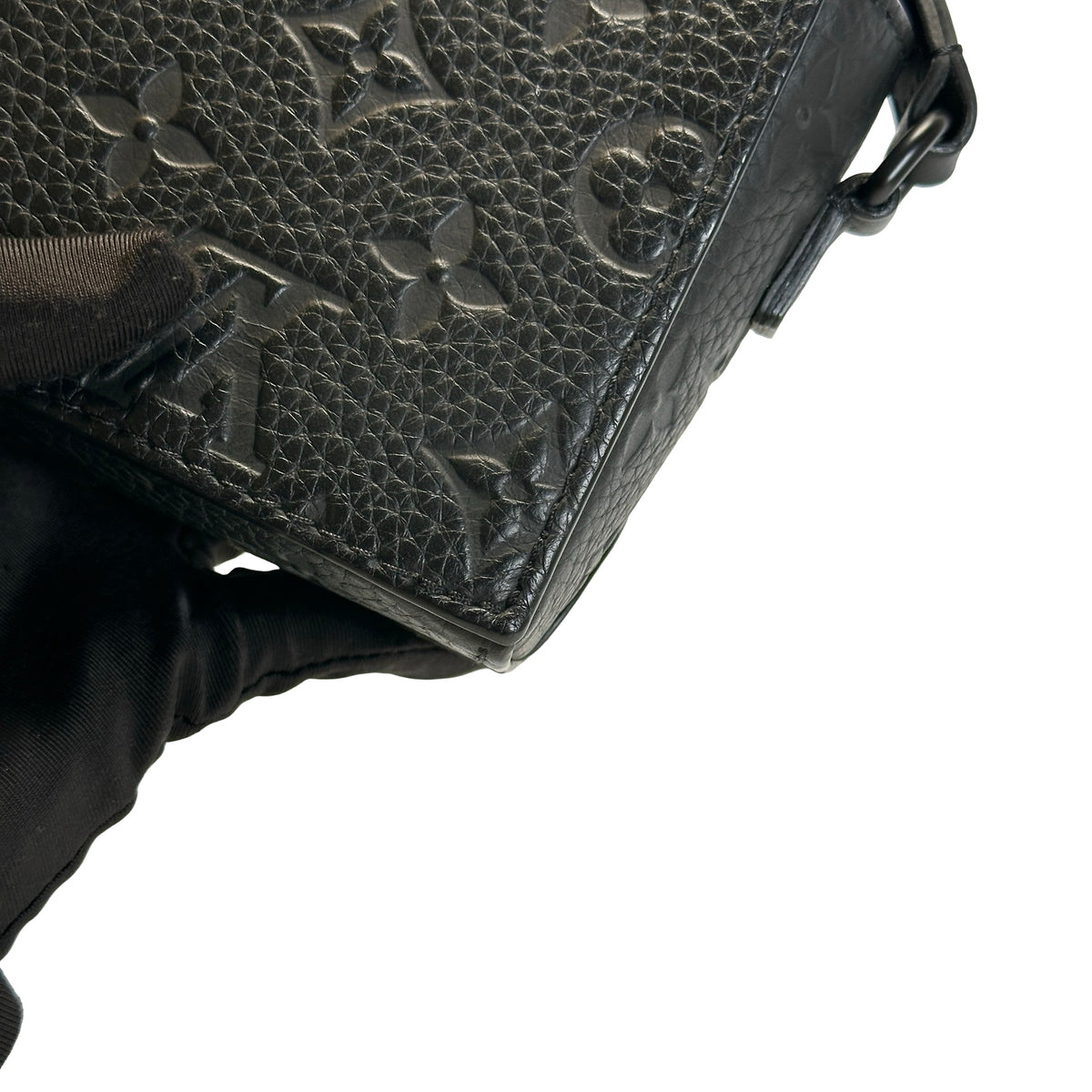 Used LOUIS VUITTON Monogram Taurillon Steamer XS Crossbody Bag Black