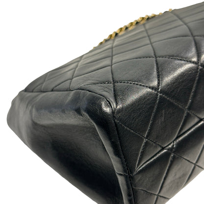 Used CHANEL Quilted Vintage shoulder bag Chain Shoulder Bag Black Gold hardware