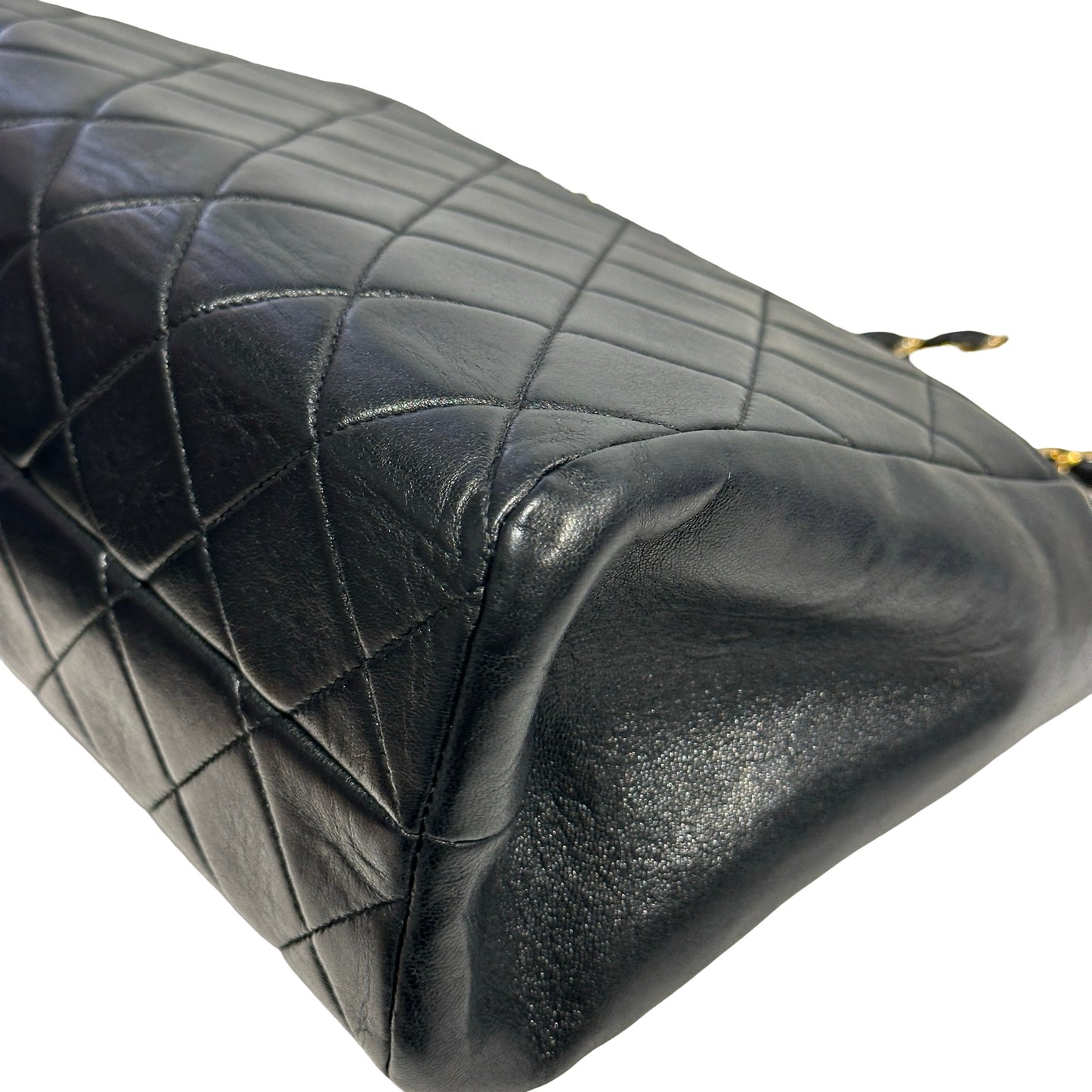 Used CHANEL Quilted Vintage shoulder bag Chain Shoulder Bag Black Gold hardware