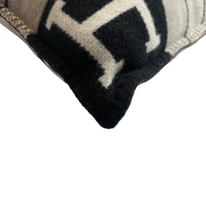 HERMES H Logo Plaid Avalon III Cushion PM Accessories Black Grey